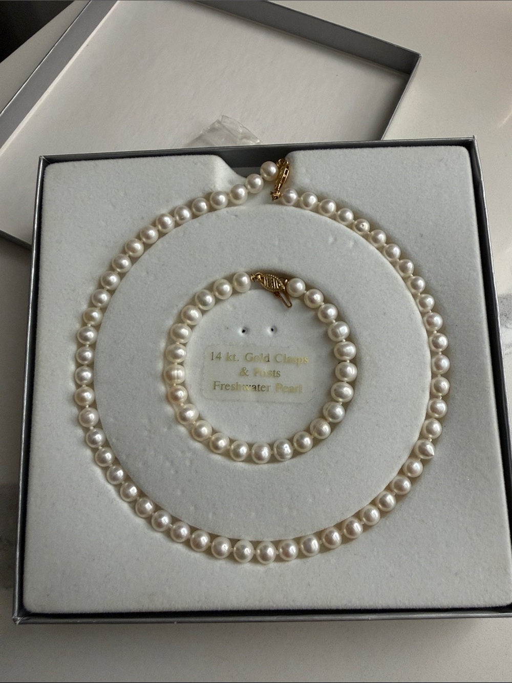 Classic Freshwater Pearl Necklace & Bracelet Set with 14K Gold Clasp - White